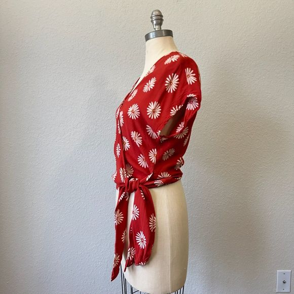 MADEWELL Sash-Tie Wrap Top in Daisy Daydream #AK023 - Picture 5 of 12